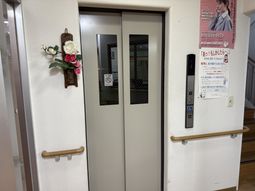 安全な移動のためのエレベーター