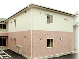 清潔な外壁の建物外観