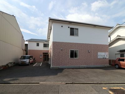 施設外観の清潔な建物