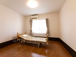 清潔な個室ベッド