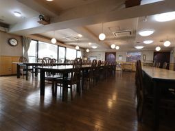 明るいダイニングスペース