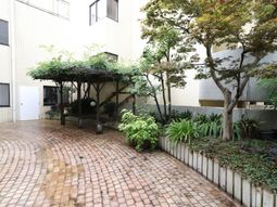 中庭の緑あふれる景観