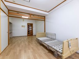 明るい居室の空間