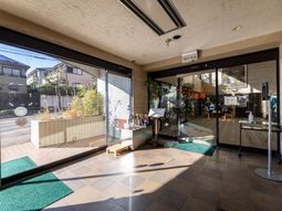 明るいエントランス