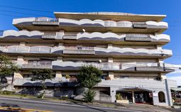 多階層建物の外観