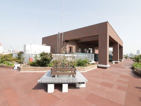 広々とした屋上テラス 