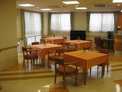 広々とした食堂スペース
