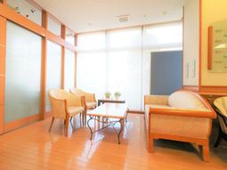 快適なラウンジの様子