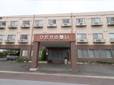 外観の建物エントランス