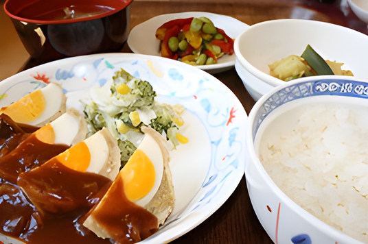 美味しい料理の食事