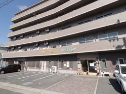 快適な建物の正面