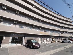 多階層のビル外観