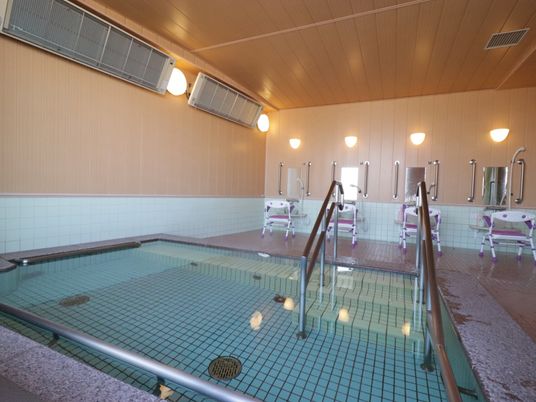 温水プール付き浴室