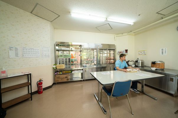 食事準備のダイニングルーム