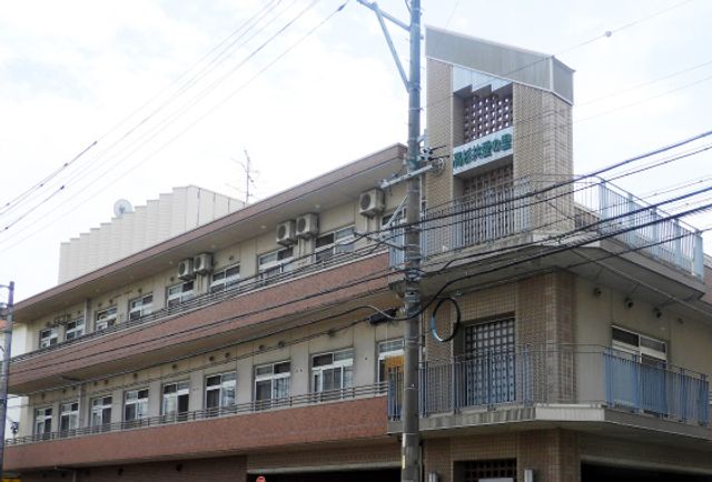 3階建ての建物