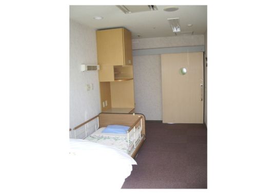 明るく整った居室