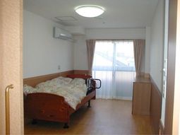 落ち着いた居室の様子