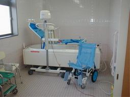 福祉用具整えた浴室