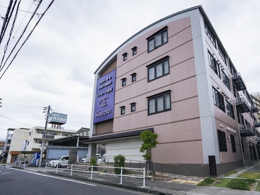 3階建ての外観