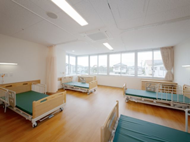 明るい居室 居室 自然光が差し込む広々とした居室です。快適な生活空間をご提供します。