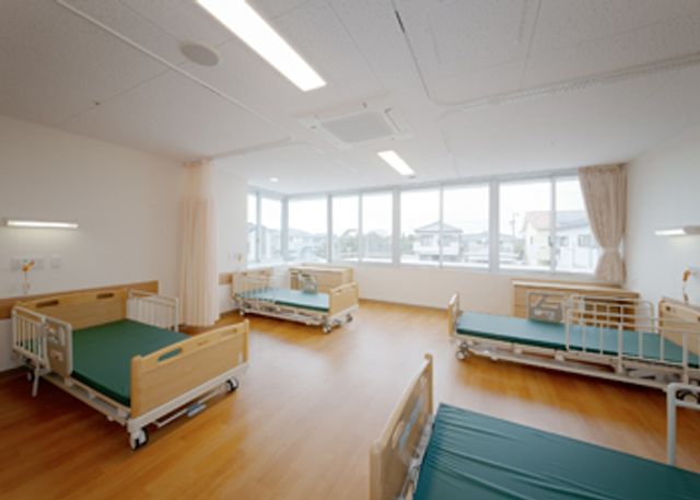 明るい居室 居室 自然光が差し込む広々とした居室です。快適な生活空間をご提供します。