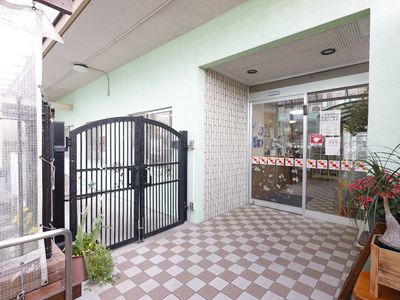 清潔で明るいエントランス