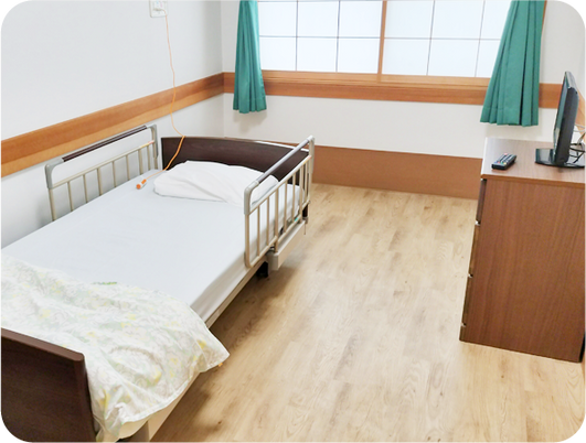 木目調の床の居室