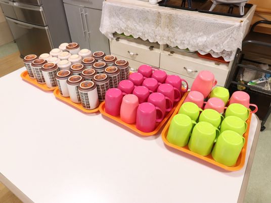食事準備のテーブル風景