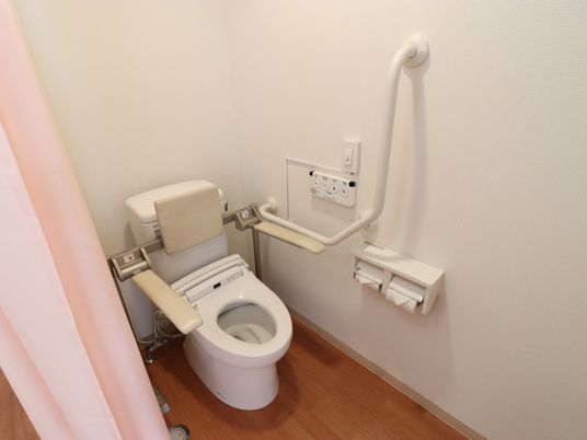 バリアフリーなトイレ設備