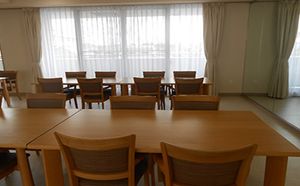 ゆったりとしたダイニングの様子