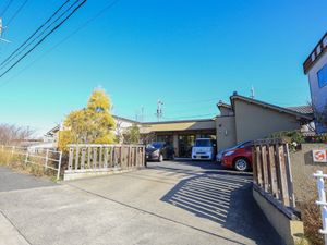 晴れた日の外観入口
