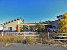 晴れた日の外観