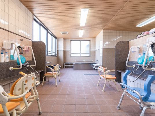 機能訓練器具の整った部屋