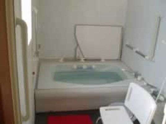 浴槽とトイレの浴室  