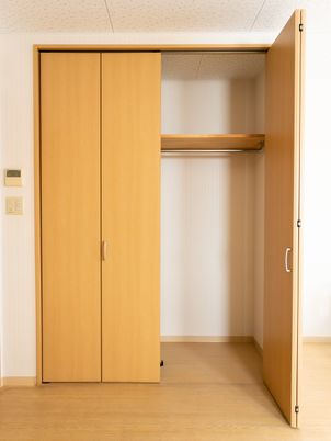 木製クローゼットの居室