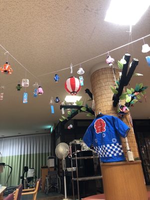 飾り付けのダイニングルーム