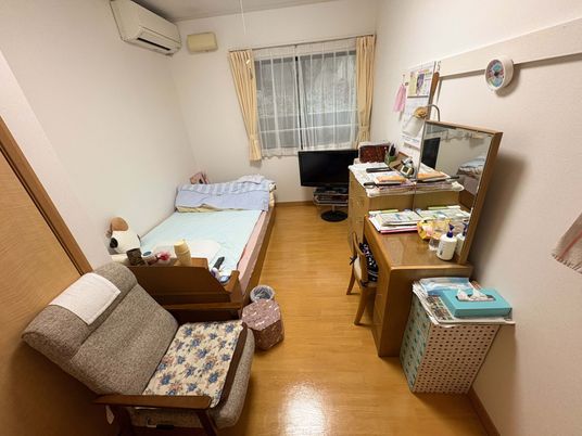 家具が整った個室  