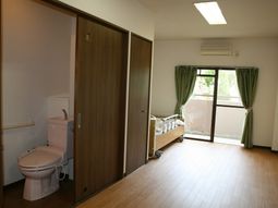 居室の広々とした空間