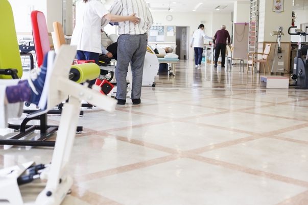 利用者が運動する機能訓練室