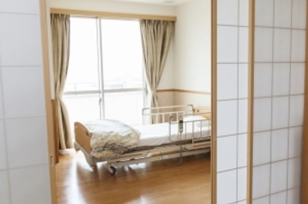 明るい居室の一角