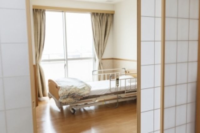 明るい居室の一角