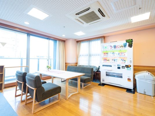 快適なラウンジの風景