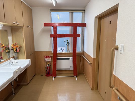和風の装飾がある廊下
