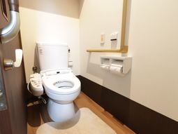 清潔なトイレの一室