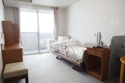 陽が差し込む居室