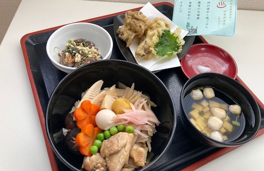 和食の盛り合わせ