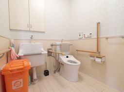 バリアフリートイレの内観