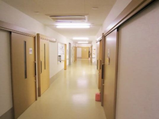 清潔な明るい廊下