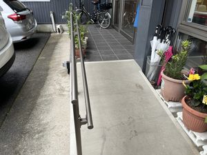 スロープのある出入口  