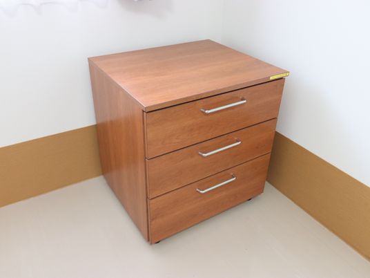 茶色の整理たんす